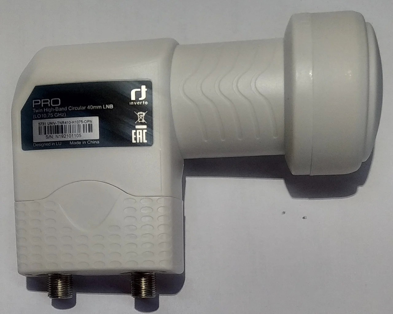 Конвертор круговой поляризации KU диапазона 2 выхода INVERTO TWN-40