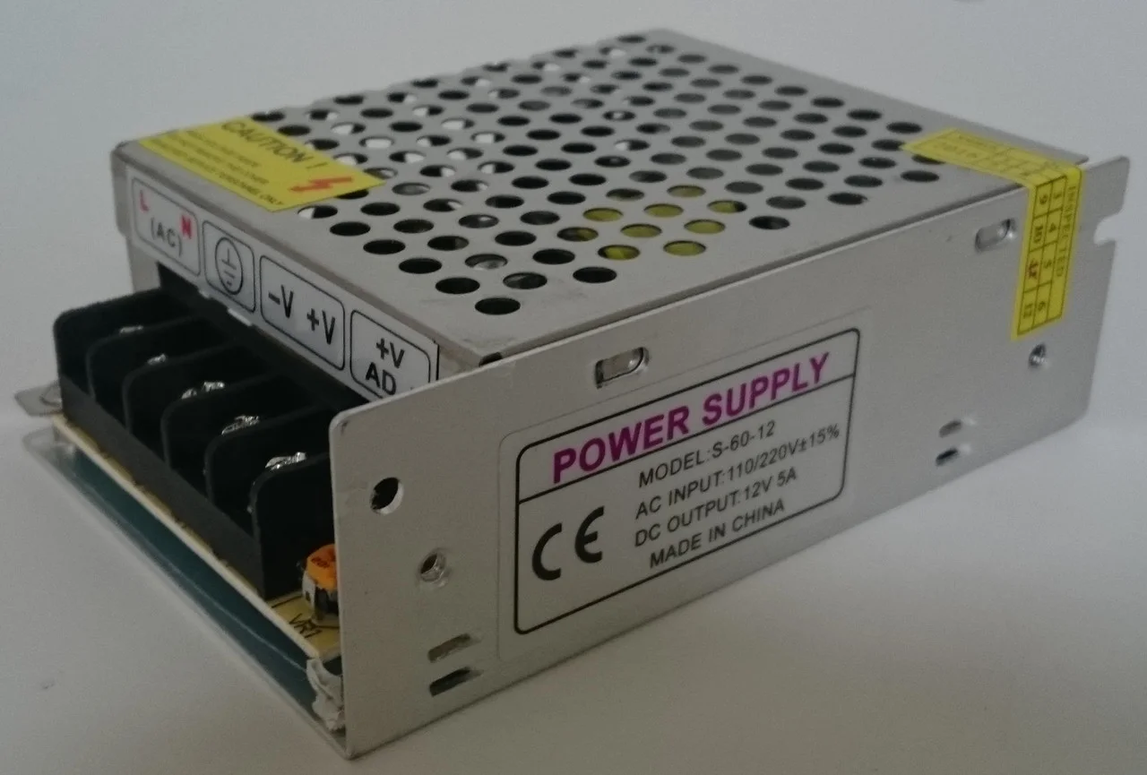 Импульсный блок питания 220/12V  5А