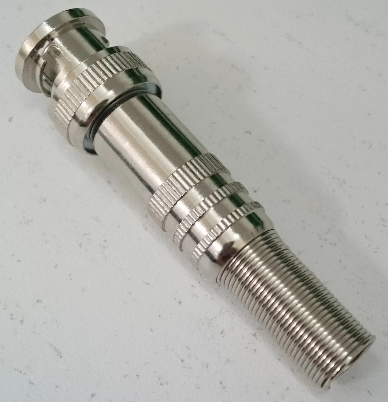 BNC штекер под винт