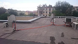 Монтаж и укладка кабеля в трубе гофрированной.