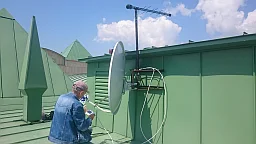 В ЖК Триумфальный  был выполнен ряд монтажных работ по подключению спутникового телевидения        
(НТВ+ восток) и цифрового эфирного телевидения ( ОТАУ-ТВ).