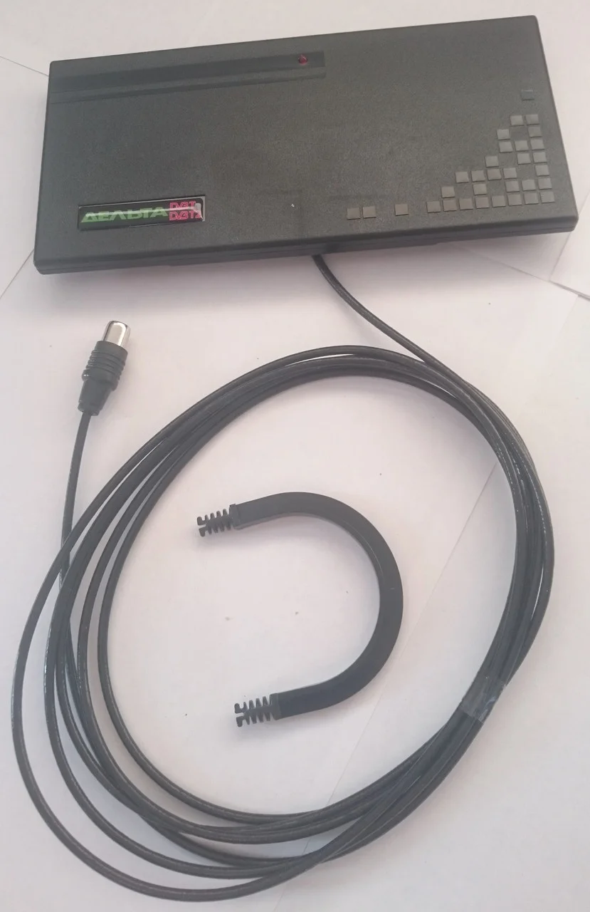 Антенна комнатная "Дельта" Цифра.5V ДМВ 21-60 каналы, активная Ку-20-22дБ